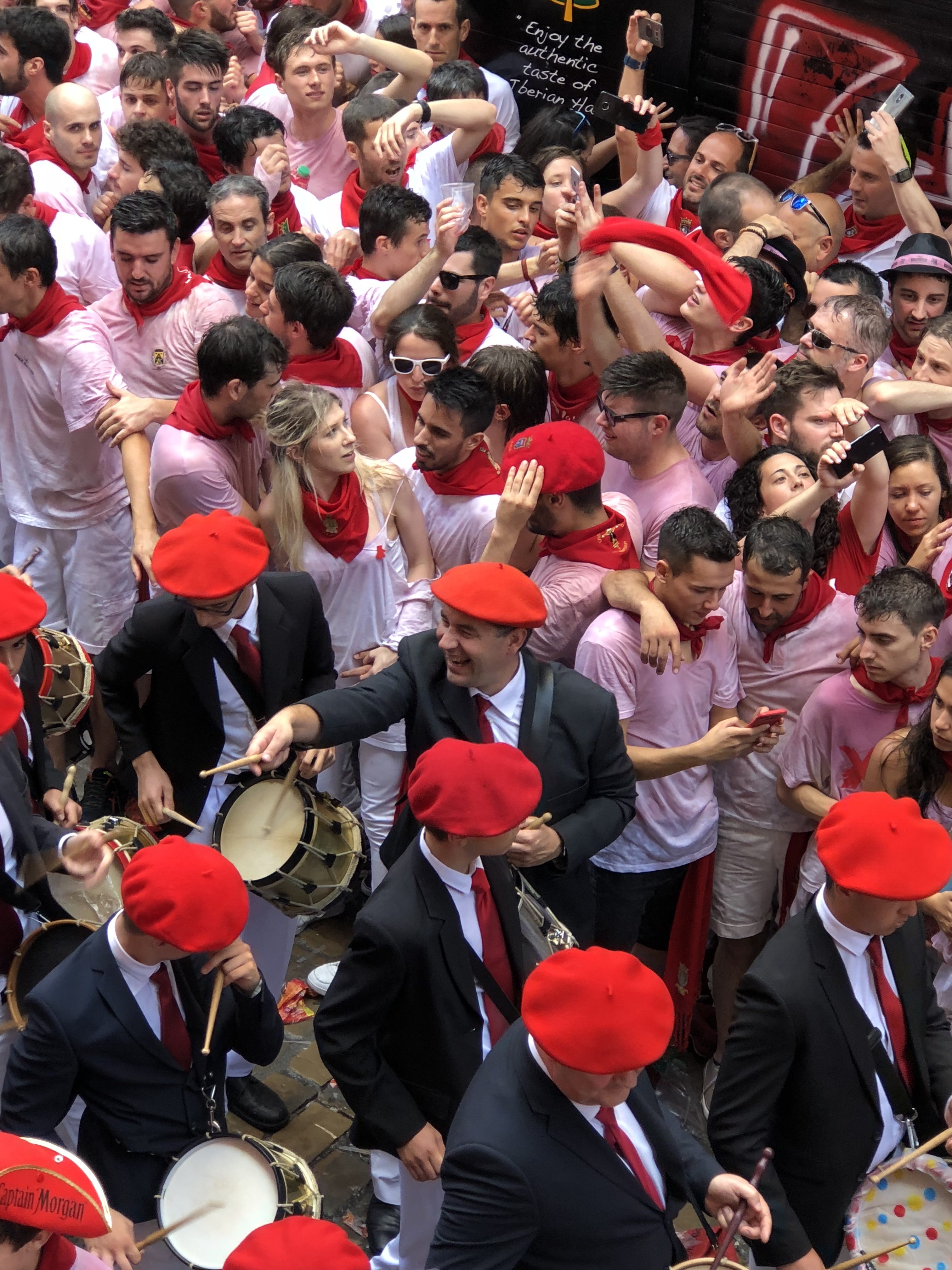 la-pamplonesa-pamplona-fiesta