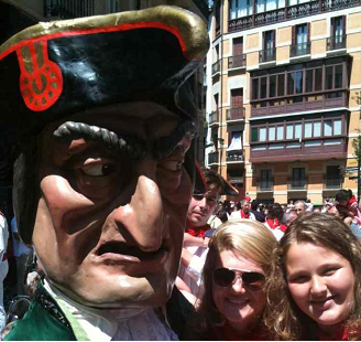 giants and bigheads parade